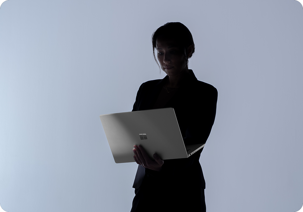 4061509 Microsoft Surface Laptop Ultra M2 B