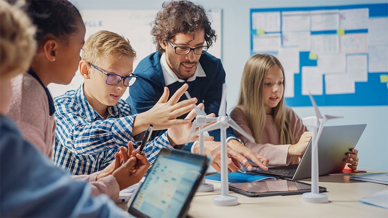 Benefits of Partnering with Connection’s Education Experts